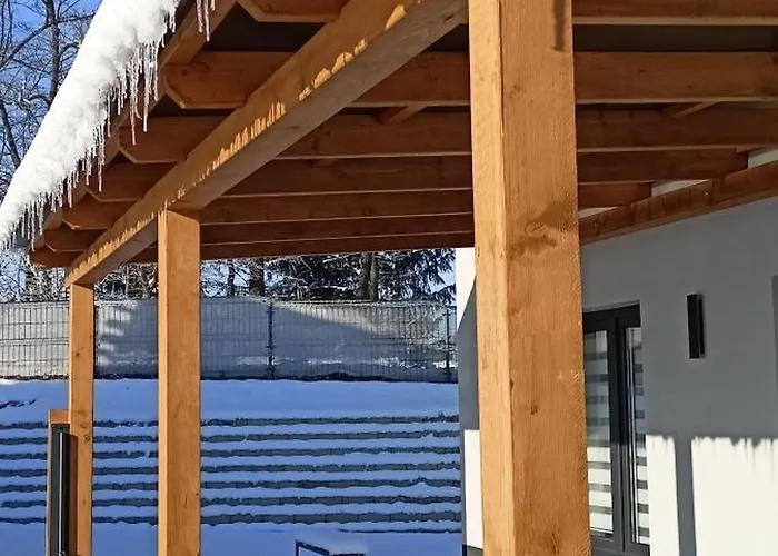 بيت للعطل Pine Peak House